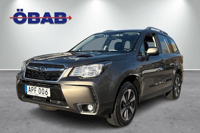 Ljusbrun Begagnad 2018 Subaru Forester SUV | 249 900 kr (Marknadspris) - Bild 1/4
