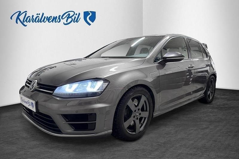 Begagnad VW Golf VII R 301 HK (221 kW) 2016 Grå Halvkombi