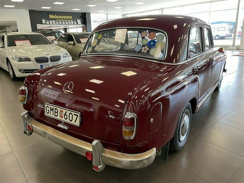 Begagnad Mercedes 190 84 HK (61 kW) 1958 Röd Sedan