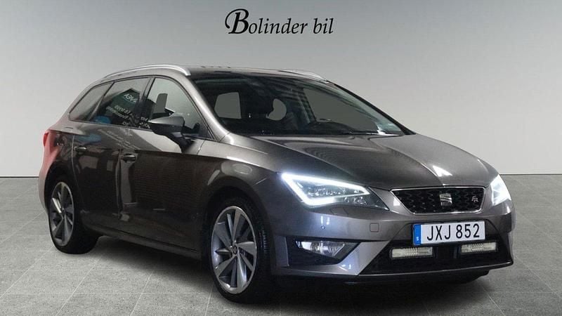 Grå Begagnad 2015 Seat Leon ST FR Kombi | 99 800 kr (Marknadspris) - Bild 1/4