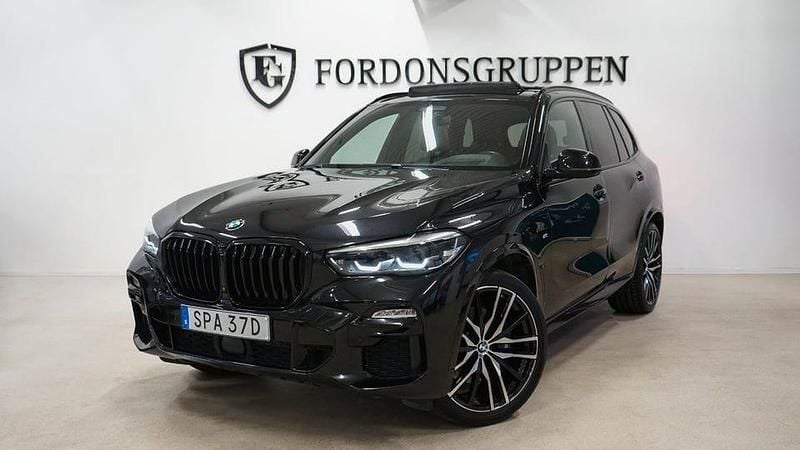 Svart Begagnad 2020 BMW X5 M Sport SUV | 549 800 kr (Dyr) - Bild 1/4