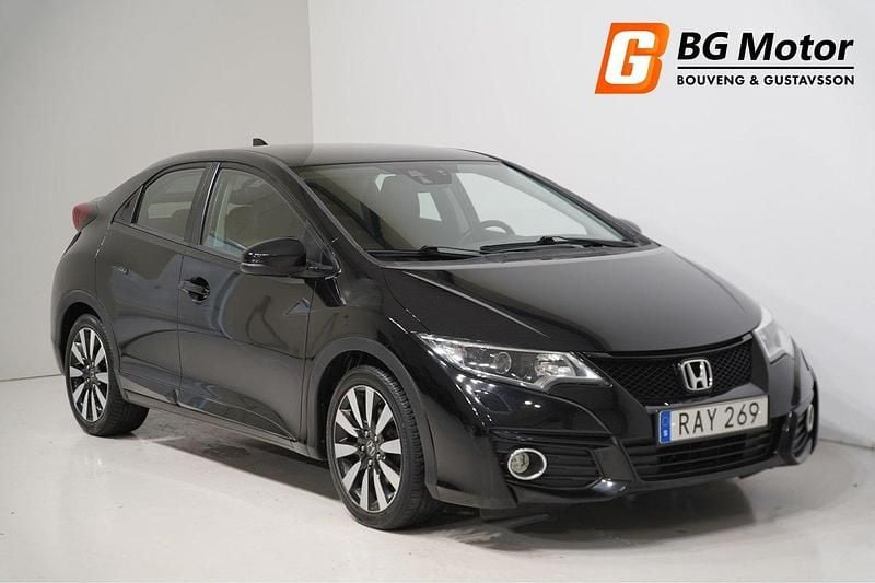 Svart Begagnad 2015 Honda Civic Sport Halvkombi | 119 500 kr (Marknadspris) - Bild 1/4