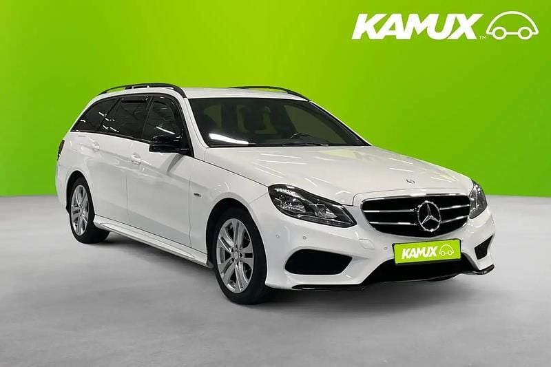Vit Begagnad 2016 Mercedes E220 AMG Kombi | 199 800 kr (Dyr) - Bild 1/4