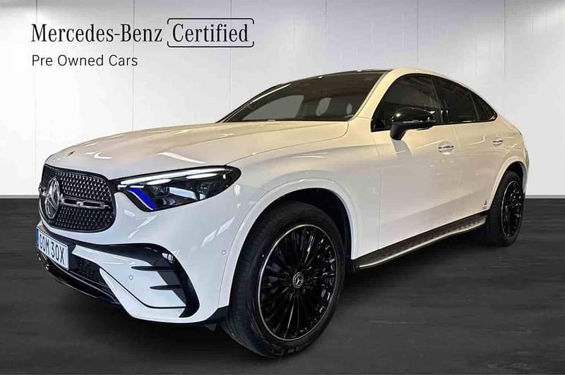 Vit Begagnad 2026 Mercedes GLC300e Sportkupé | 869 000 kr - Bild 1/1
