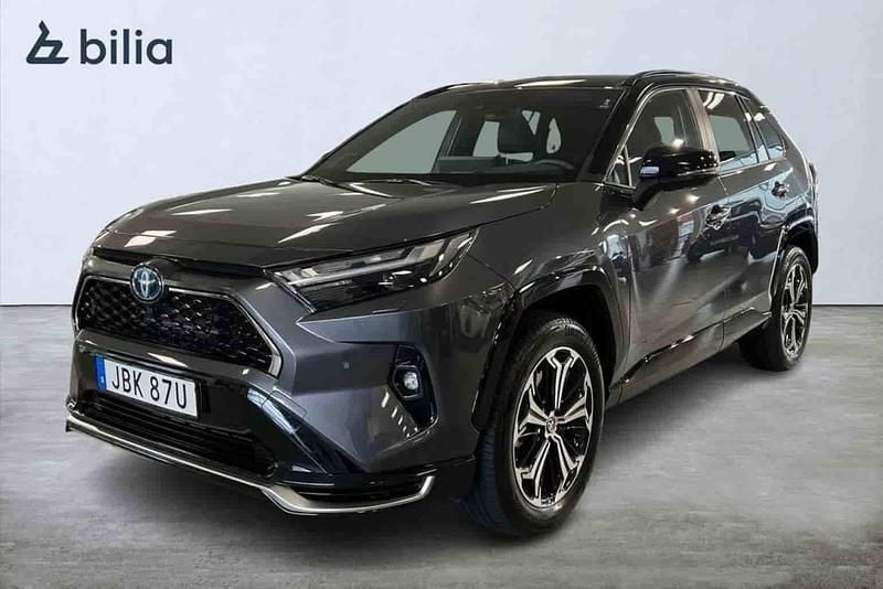 Grå Begagnad 2025 Toyota RAV4 Hybrid SUV | 604 900 kr - Bild 1/1