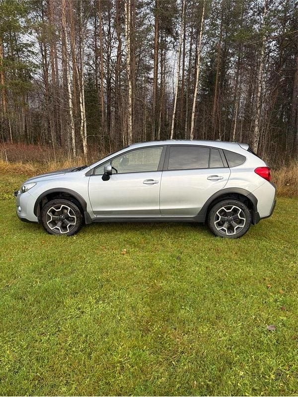 Silver Begagnad 2014 Subaru XV SUV | 122 500 kr (Marknadspris) - Bild 1/4