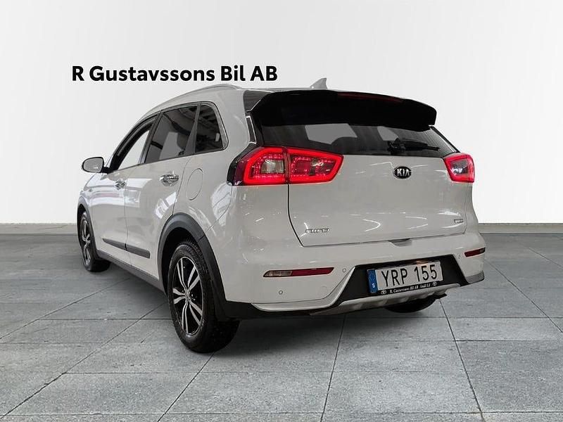 Begagnad Kia Niro Advance 143 HK (105 kW) 2018 Vit SUV