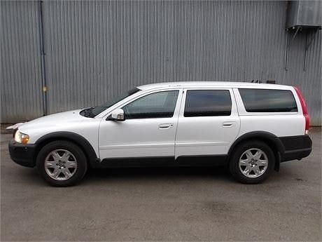 Begagnad Volvo XC70 Kinetic 185 HK (136 kW) 2007 Vit Kombi
