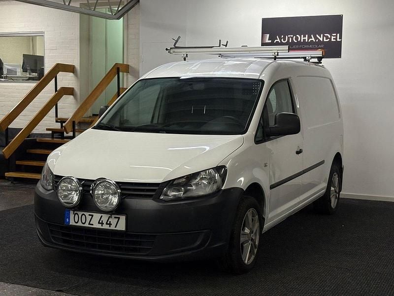 Vit Begagnad 2014 VW Caddy Maxi Minibuss | 94 900 kr (Bra pris) - Bild 1/4