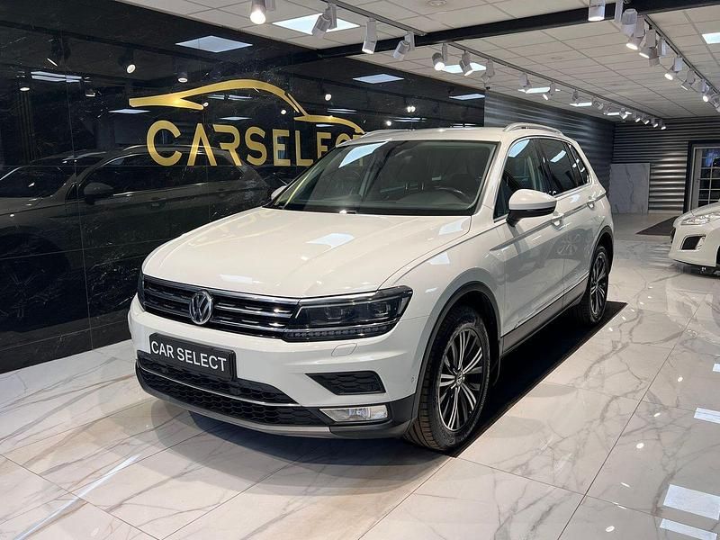 Vit Begagnad 2017 VW Tiguan GT SUV | 189 900 kr (Marknadspris) - Bild 1/4