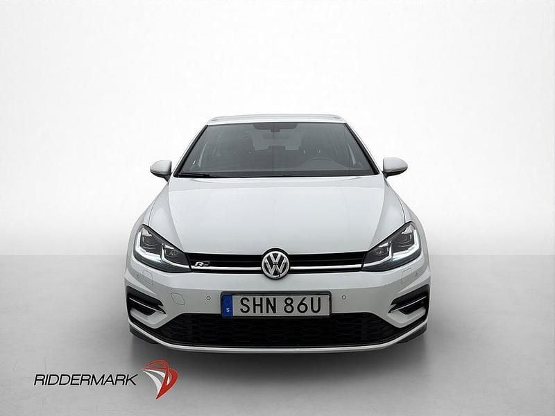 Begagnad VW Golf VIII R-line 150 HK (110 kW) 2019 Vit Halvkombi