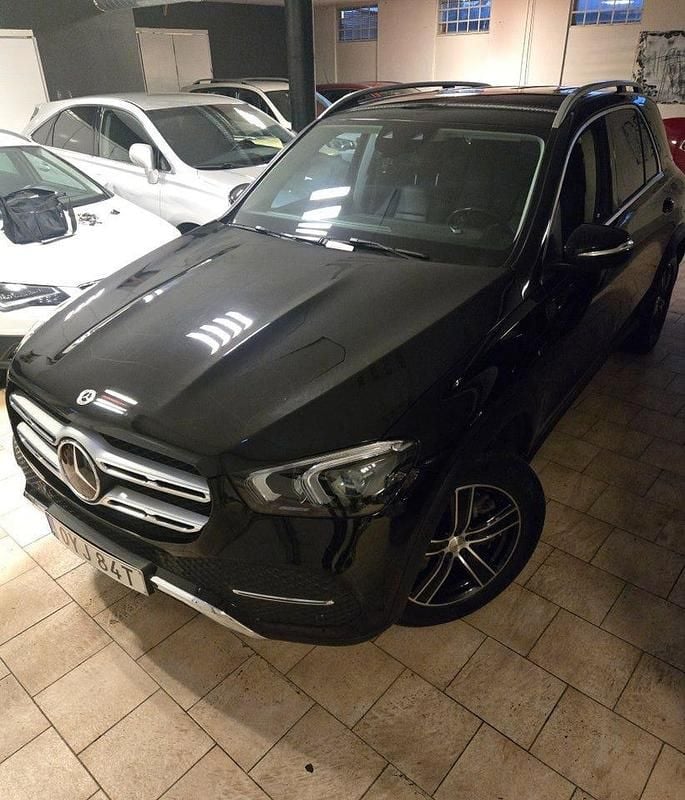 Svart Begagnad 2021 Mercedes GLE350 SUV | 519 900 kr (Superpris) - Bild 1/4