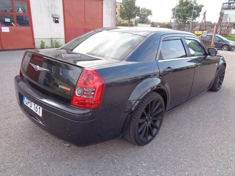Begagnad Chrysler 300C 218 HK (160 kW) 2010 Mörkgrå Sedan