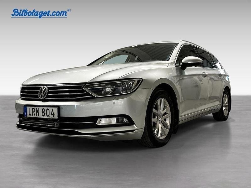 Silver Begagnad 2015 VW Passat Kombi | 129 900 kr (Marknadspris) - Bild 1/4