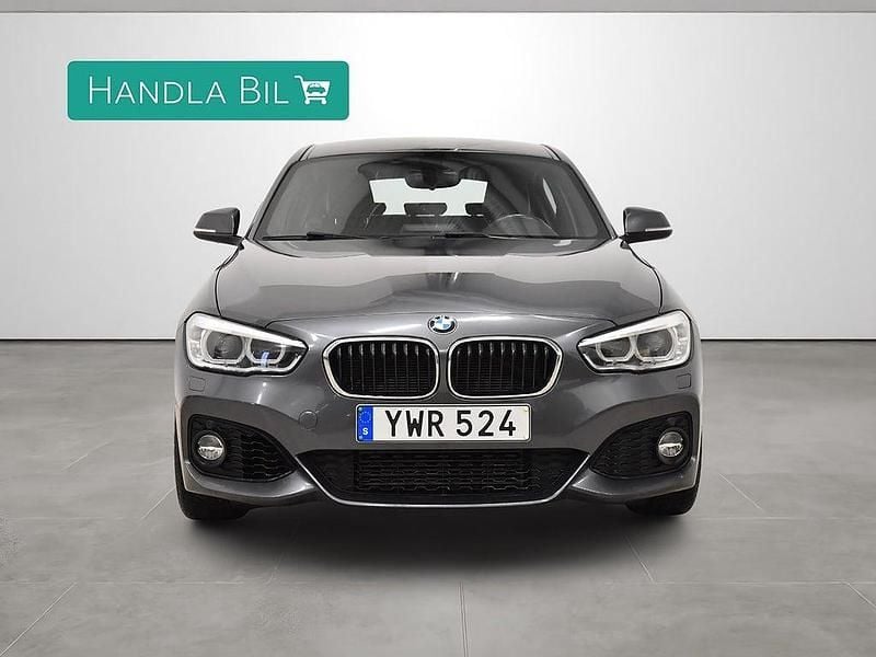 Begagnad BMW 118 M Sport 136 HK (100 kW) 2018 Grå Halvkombi