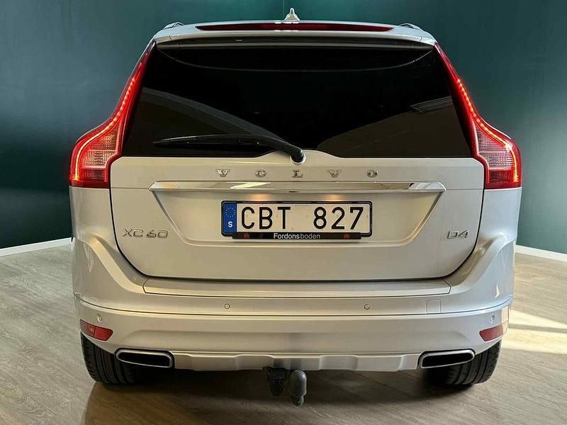 Begagnad Volvo XC60 Momentum 164 HK (120 kW) 2013 Silver SUV