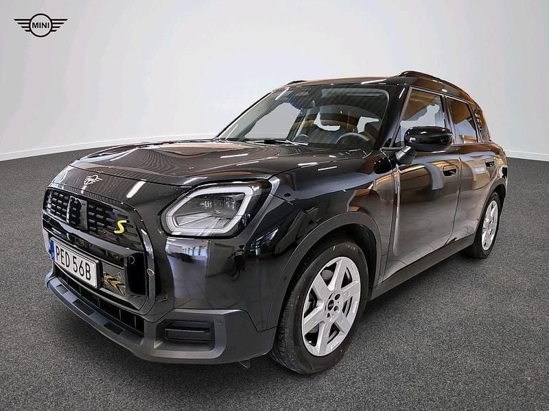 Svart Begagnad 2024 Mini Countryman SUV | 449 900 kr - Bild 1/4
