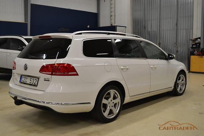 Begagnad VW Passat Sportline 170 HK (125 kW) 2012 Vit Kombi
