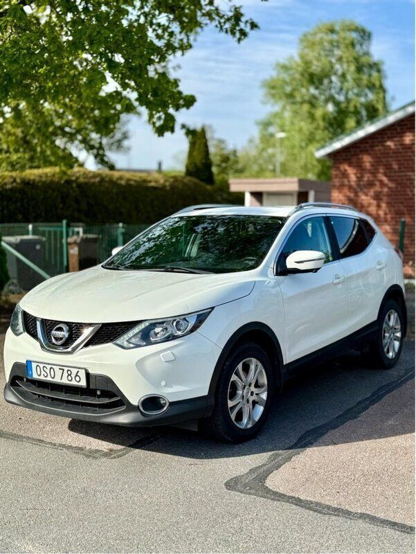 Vit Begagnad 2014 Nissan Qashqai SUV | 99 990 kr (Marknadspris) - Bild 1/4