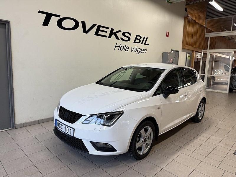 Vit (candyvit) Begagnad 2017 Seat Ibiza Minibuss | 109 900 kr - Bild 1/4