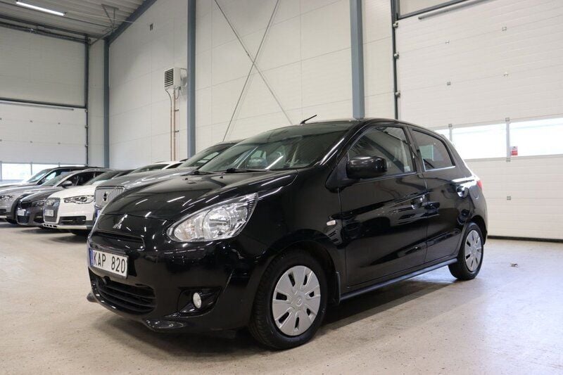 Svart Begagnad 2013 Mitsubishi Space Star Kombi | 89 900 kr (Dyr) - Bild 1/4