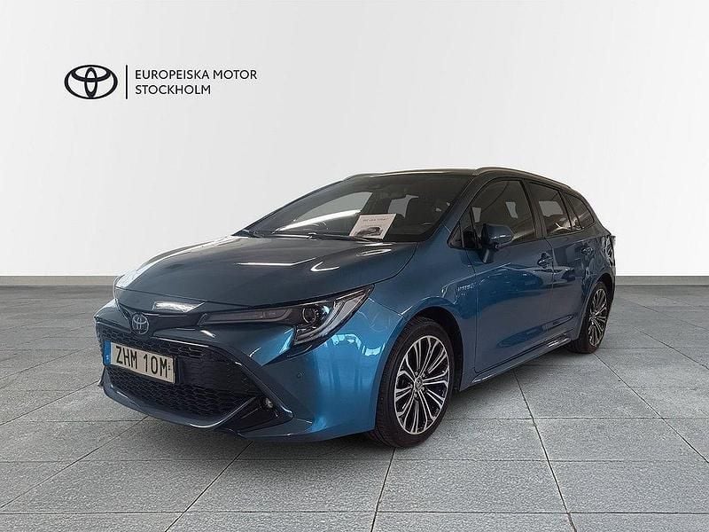 Blå Begagnad 2020 Toyota Corolla Style Kombi | 244 900 kr (Marknadspris) - Bild 1/4