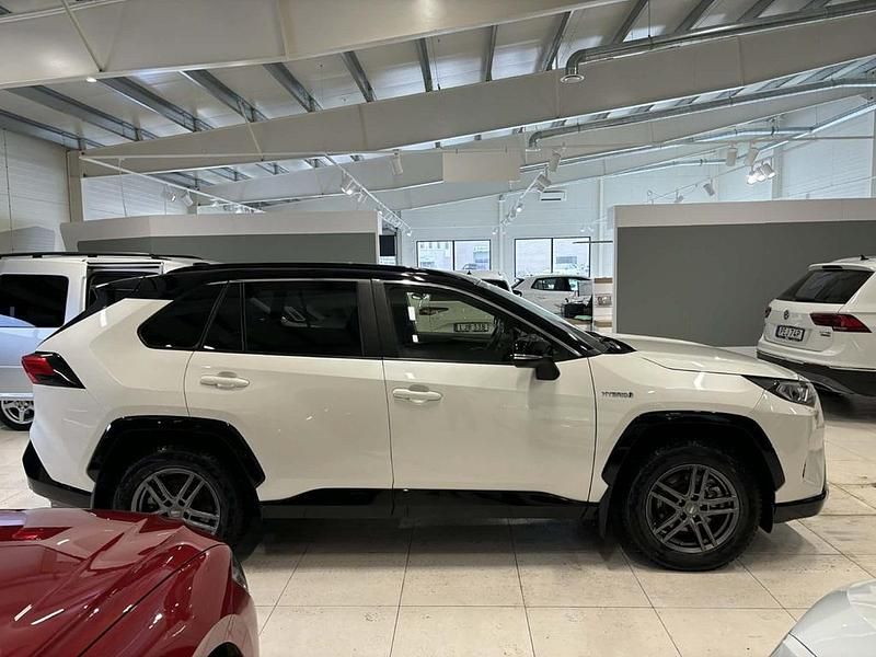 Begagnad Toyota RAV4 222 HK (163 kW) 2019 Vit SUV