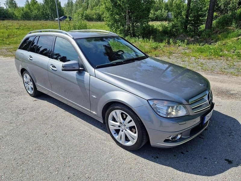 Grå Begagnad 2010 Mercedes C180 Kombi | 80 000 kr (Marknadspris) - Bild 1/4