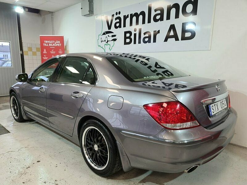 Begagnad Honda Legend 296 HK (217 kW) 2006 Silver Sedan