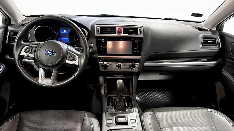 Begagnad Subaru Legacy 150 HK (110 kW) 2017 Sedan