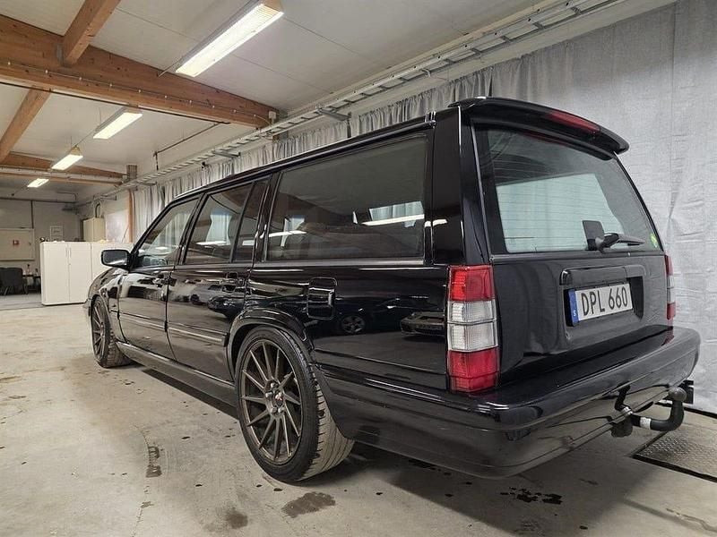 Begagnad Volvo 940 135 HK (99 kW) 1998 Svart Kombi