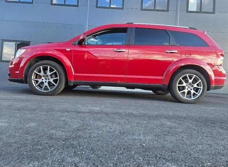 Röd Begagnad 2014 Fiat Freemont SUV | 89 990 kr (Bra pris) - Bild 1/4