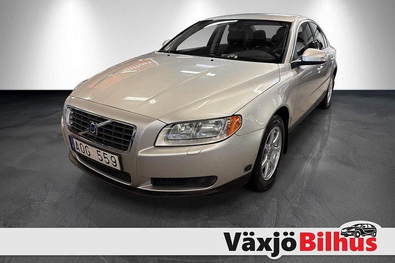 Ljusgrå Begagnad 2008 Volvo S80 Kinetic Sedan | 69 900 kr - Bild 1/4