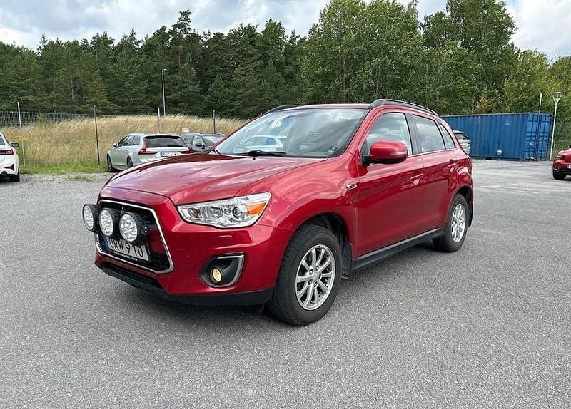 Mörkröd (röd) Begagnad 2014 Mitsubishi ASX Comfort Edition SUV | 139 900 kr (Marknadspris) - Bild 1/1