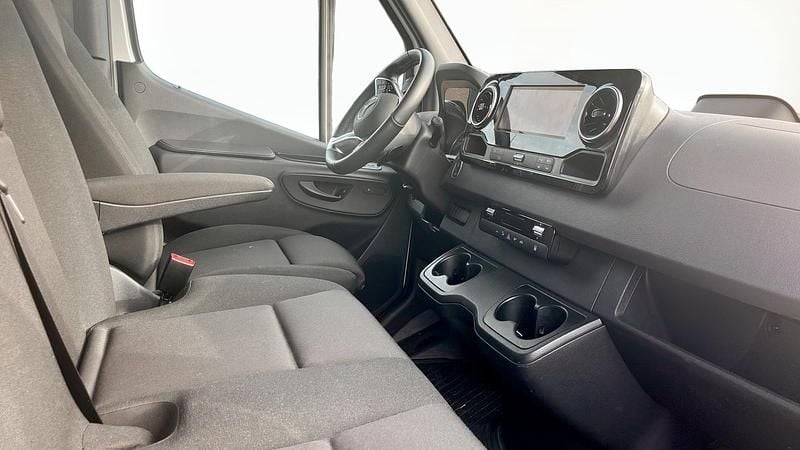 Begagnad Mercedes E-Sprinter 11 kW (15 HK) 2024 Van