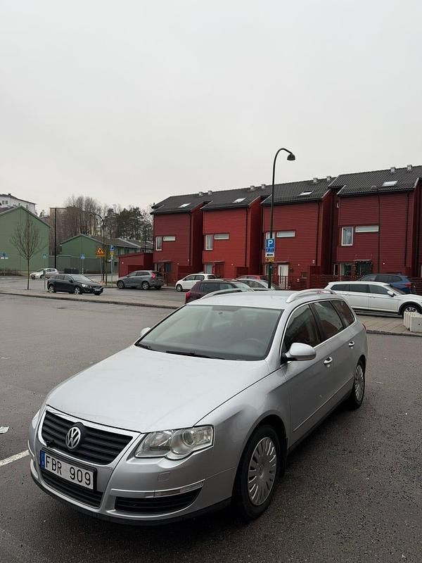 Begagnad 2007 VW Passat Kombi | 20 000 kr (Marknadspris) - Bild 1/4