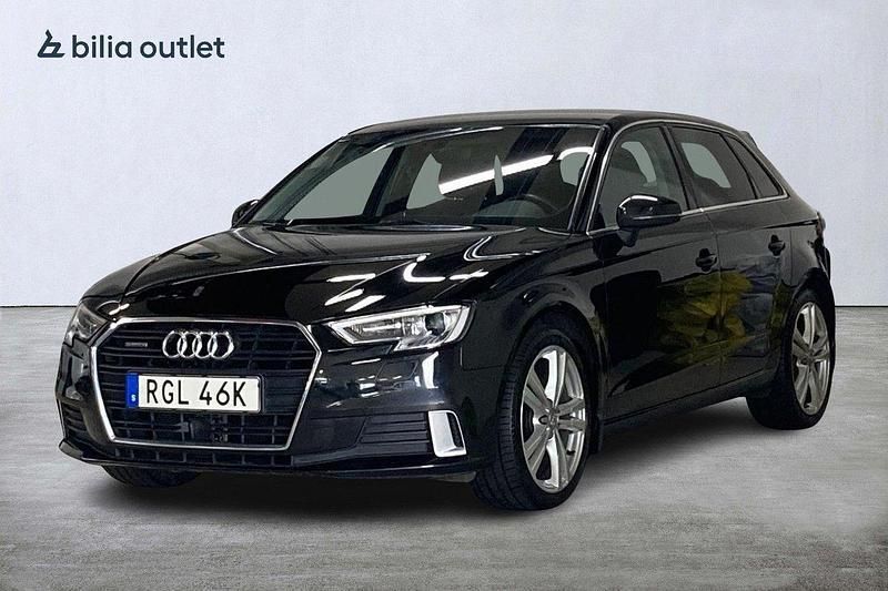 Svart Begagnad 2019 Audi A3 Sportback Proline Halvkombi | 224 900 kr (Marknadspris) - Bild 1/3