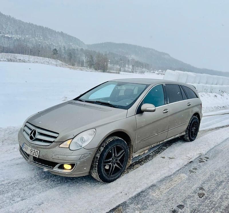 Begagnad 2007 Mercedes R320 Minibuss | 28 500 kr - Bild 1/4