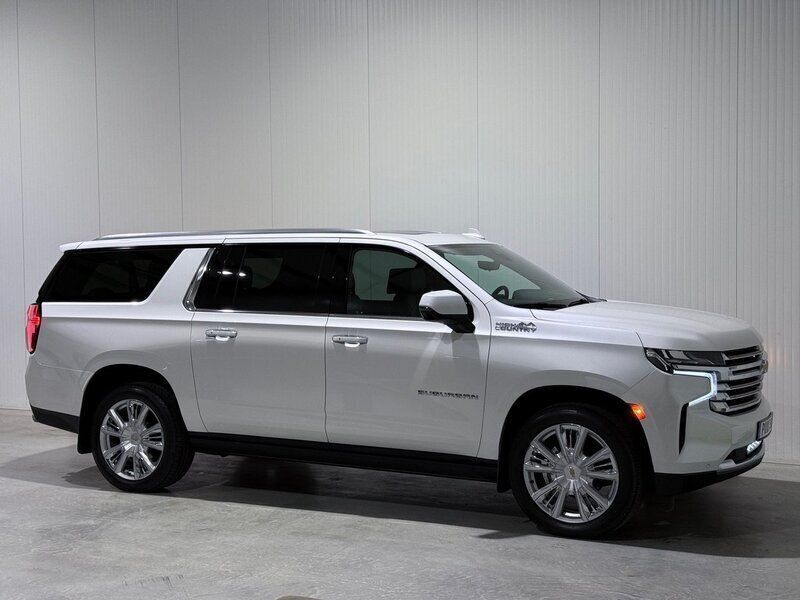 Vit Begagnad 2021 Chevrolet Suburban SUV | 899 000 kr - Bild 1/4