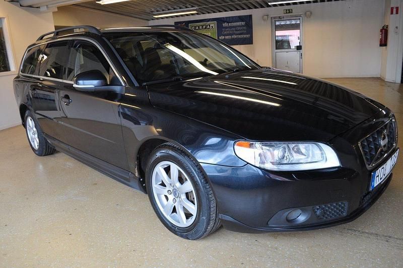 Svart Begagnad 2012 Volvo V70 Momentum Kombi | 119 000 kr (Dyr) - Bild 1/4