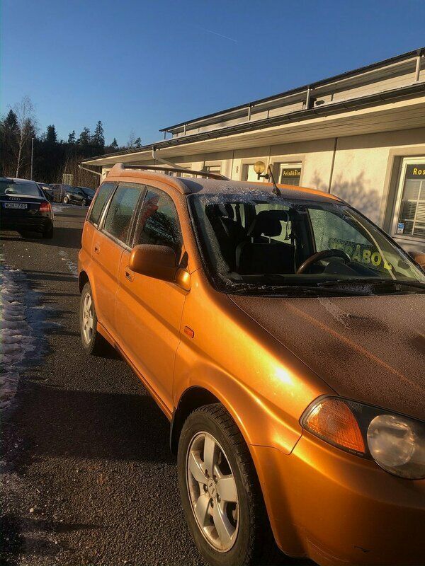 Begagnad Honda HR-V 124 HK (91 kW) 2001 Ljusbrun (orangebrun ) SUV