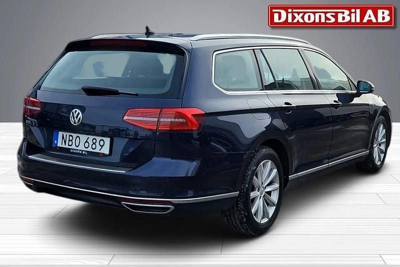 Begagnad VW Passat GTE 156 HK (114 kW) 2016 Mörkblå Kombi