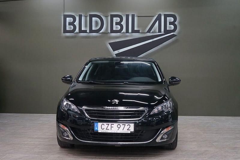 Begagnad Peugeot 308 120 HK (88 kW) 2015 Svart Halvkombi