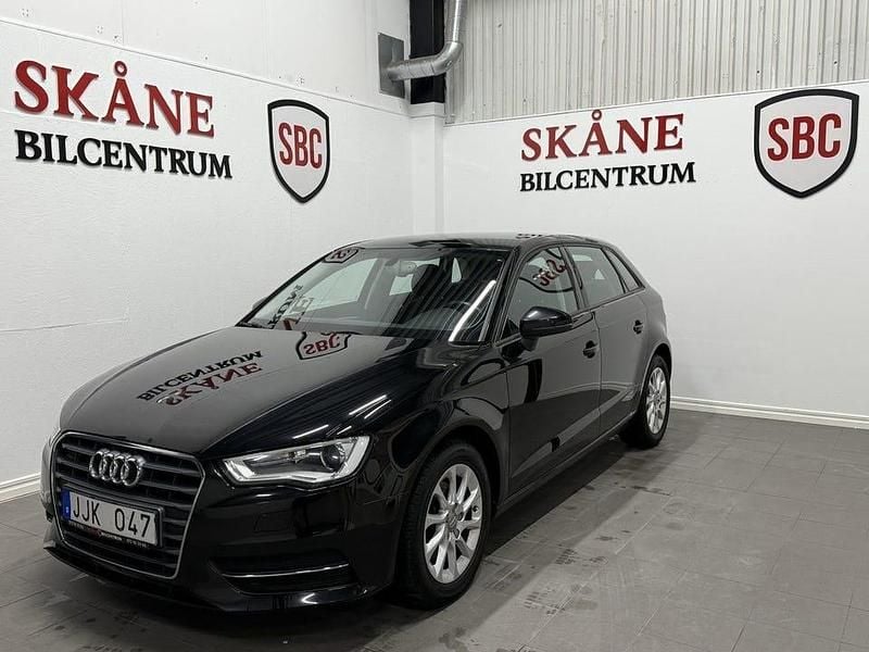 Svart Begagnad 2013 Audi A3 Sportback Attraction Halvkombi | 79 900 kr (Marknadspris) - Bild 1/4
