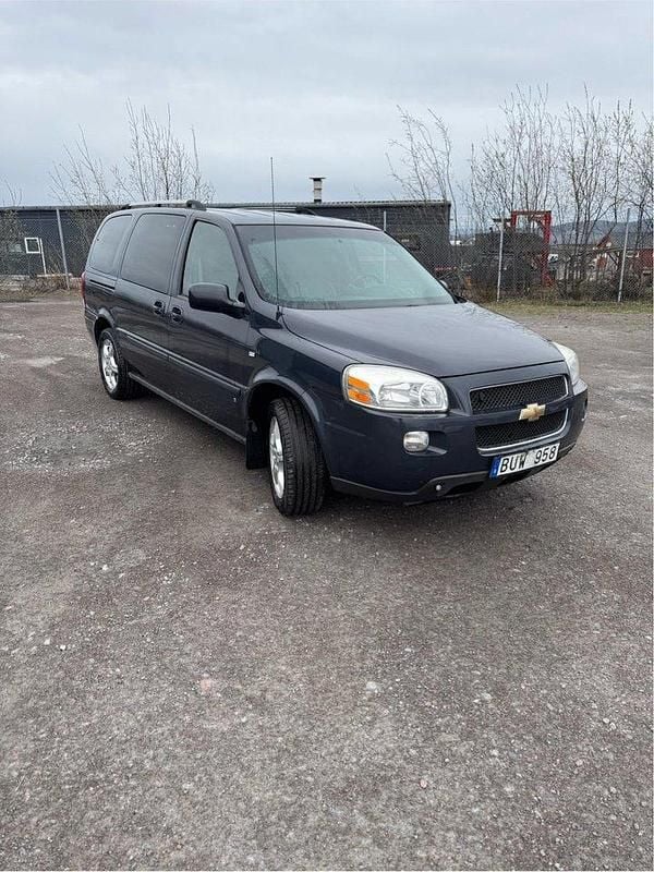 Grå Begagnad 2008 Chevrolet Uplander Minibuss | 20 000 kr - Bild 1/4