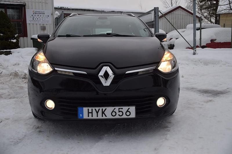 Begagnad Renault Clio GrandTour 90 HK (66 kW) 2013 Svart Kombi