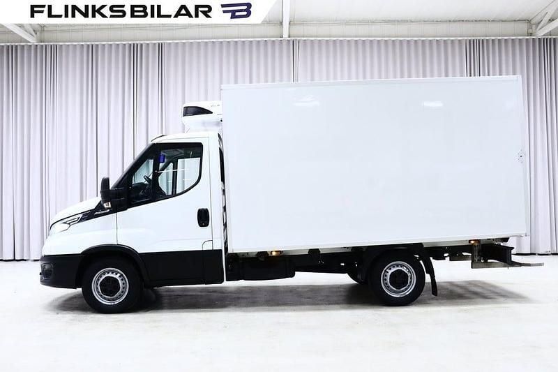 Vit Begagnad 2021 Iveco Daily Van | 228 750 kr (Superpris) - Bild 1/4