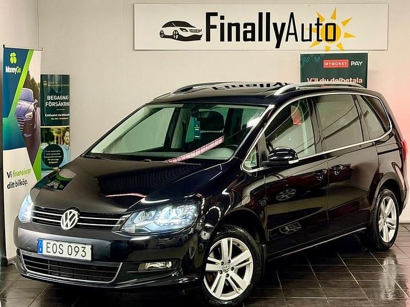 Begagnad VW Sharan 150 HK (110 kW) 2016 Svart Minibuss
