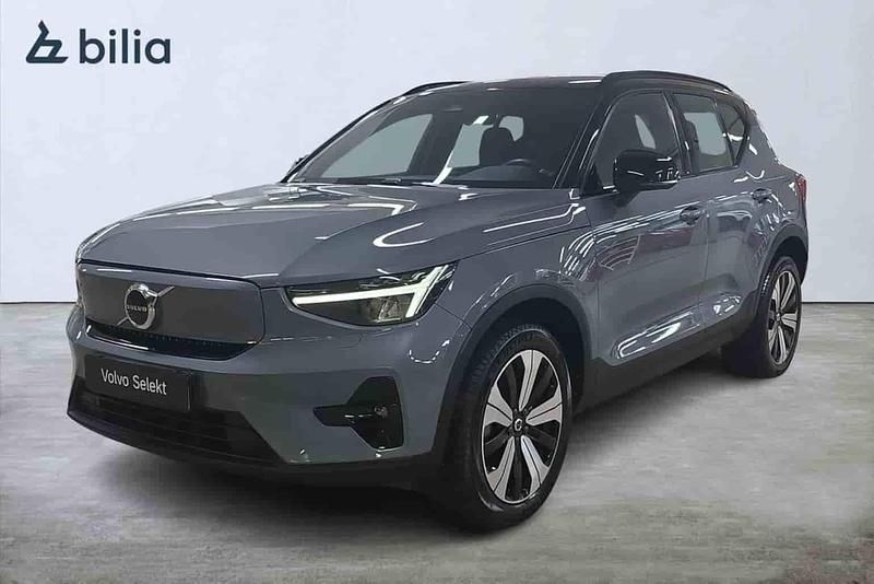 Grå Begagnad 2023 Volvo XC40 Single Motor SUV | 349 900 kr (Lite dyr) - Bild 1/1