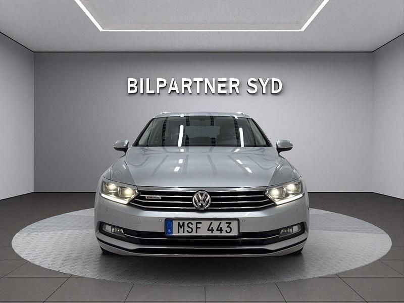 Silver Begagnad 2015 VW Passat GT Kombi | 159 900 kr (Marknadspris) - Bild 1/4